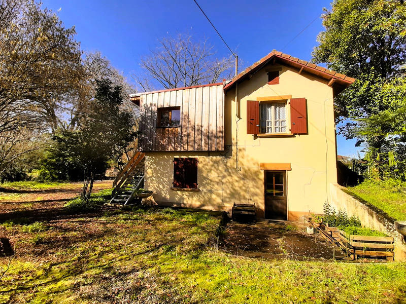 Maison - 90 m² - 4 pièces