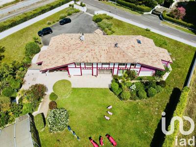 Maison de maîtres - 245 m² - 10 pièces