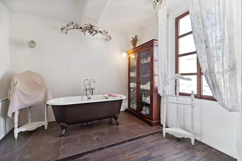 Maison - 209 m² - 7 pièces