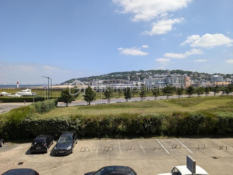 Bureau - 117 m² - 5 pièces