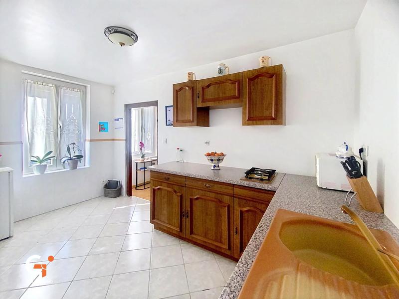 Immeuble - 142 m² - 4 pièces