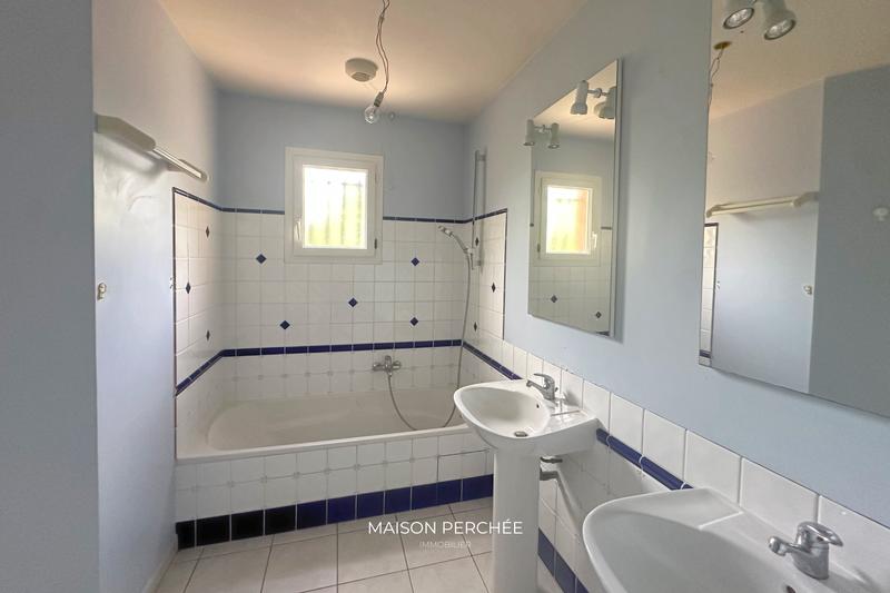 Villa - 104 m² - 4 pièces