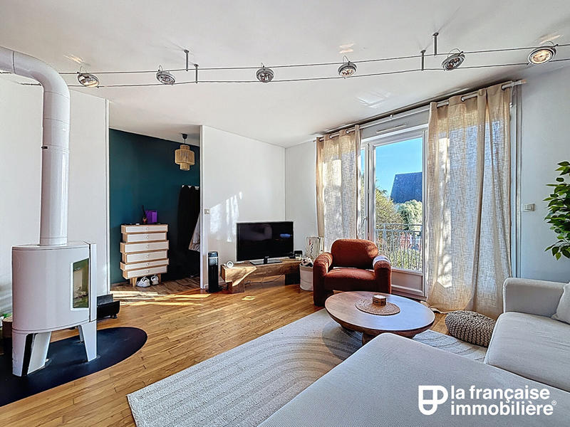 Maison - 92 m² - 6 pièces