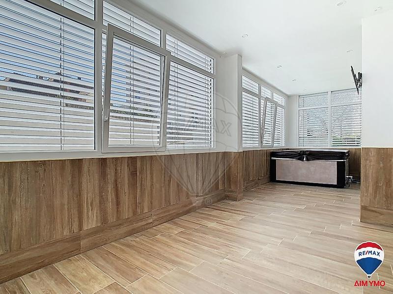 Appartement - 100 m² - 3 pièces