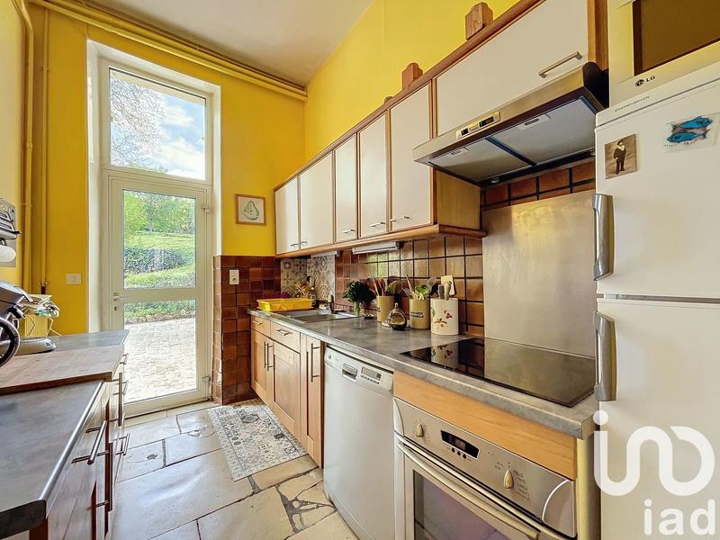 Maison - 325 m² - 12 pièces