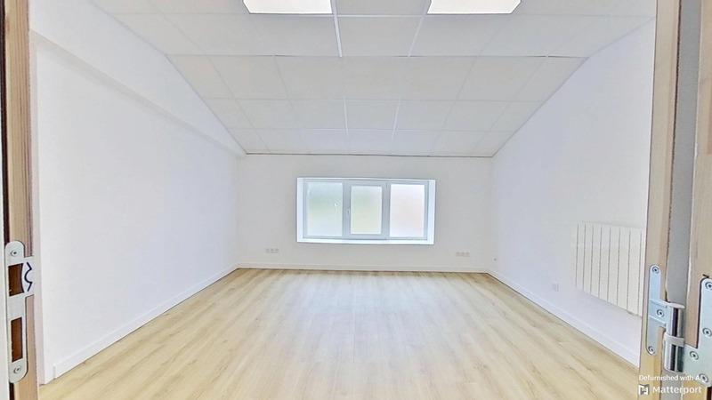 Bureau - 136 m² - 3 pièces