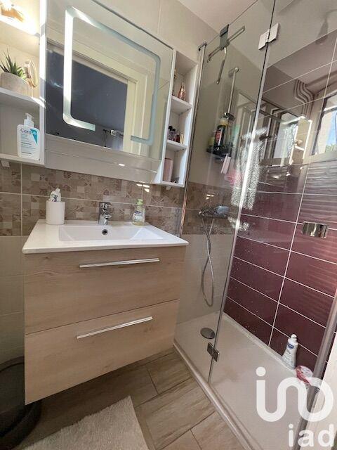 Maison - 176 m² - 8 pièces