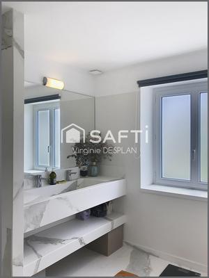 Appartement - 220 m² - 6 pièces