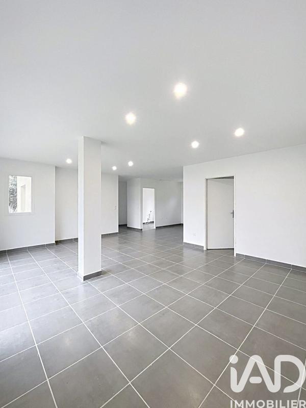 Maison - 102 m² - 4 pièces