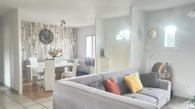 Maison - 96 m² - 4 pièces