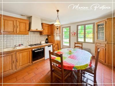 Maison - 164 m² - 5 pièces