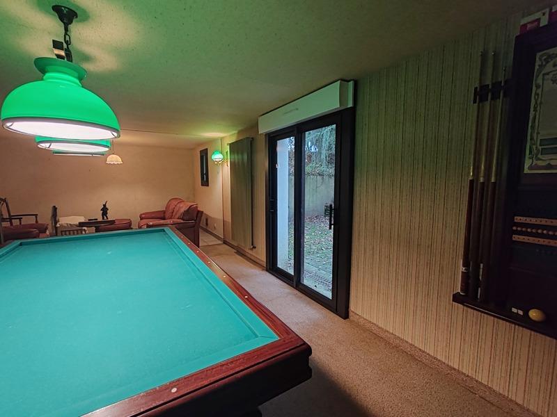 Demeure - 334 m² - 12 pièces