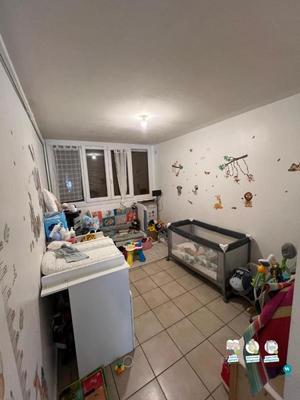 Appartement - 100 m² - 5 pièces
