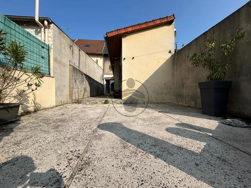 Maison - 107 m² - 5 pièces