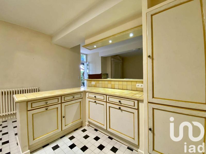 Maison - 300 m² - 10 pièces