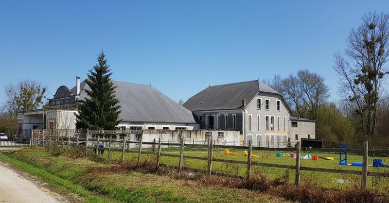 Entrepôt - 2 126 m²