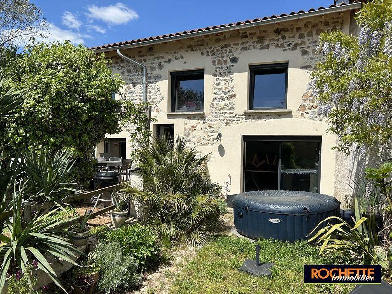 Maison traditionnelle - 164 m² - 6 pièces