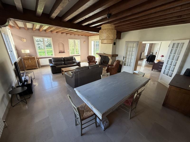 Villa - 263 m² - 7 pièces
