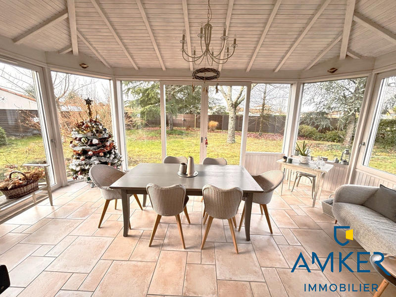 Maison - 181 m² - 7 pièces