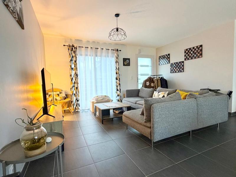 Maison - 92 m² - 5 pièces