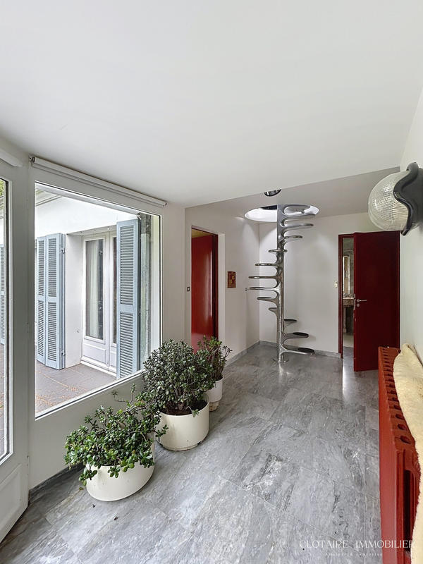 Maison ancienne - 340 m² - 10 pièces