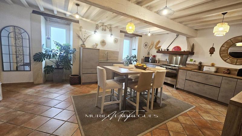 Maison - 181 m² - 6 pièces