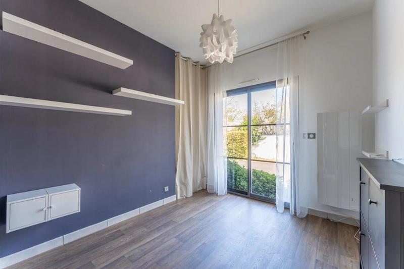 Maison - 180 m² - 7 pièces