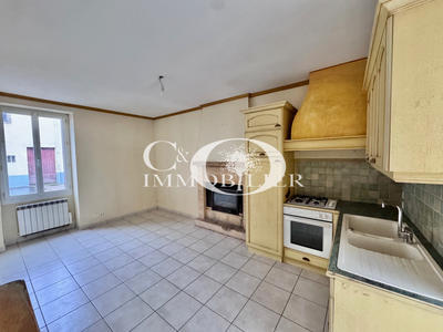 Maison - 90 m² - 4 pièces