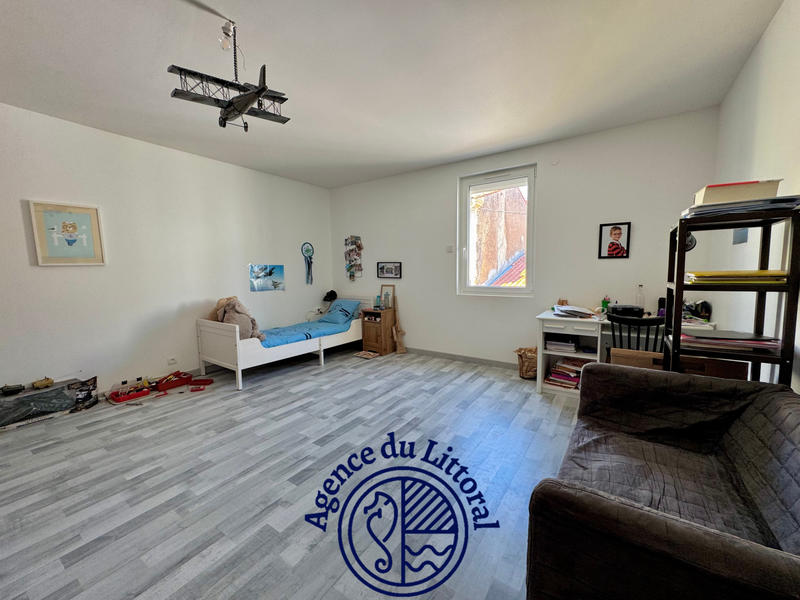 Maison - 210 m² - 8 pièces