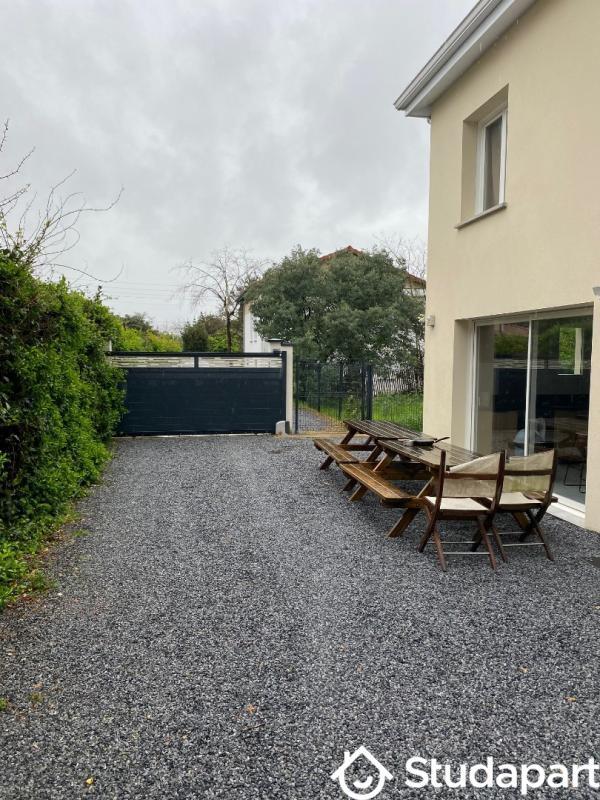 Chambre - 12 m² - 1 pièce