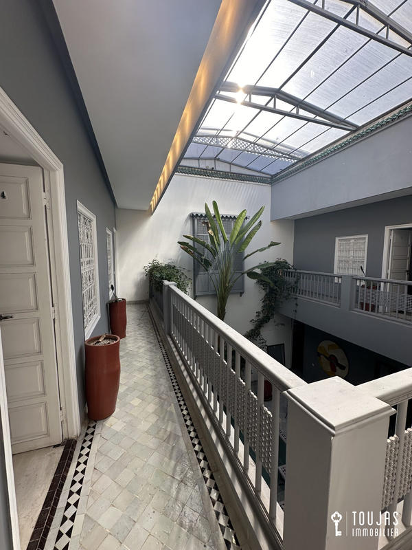 Maison - 350 m² - 7 pièces