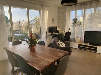 Appartement - 94 m² - 4 pièces