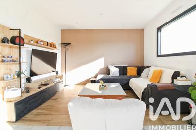 Maison - 94 m² - 5 pièces