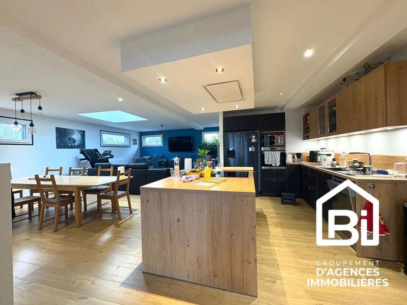 Maison - 153 m² - 6 pièces