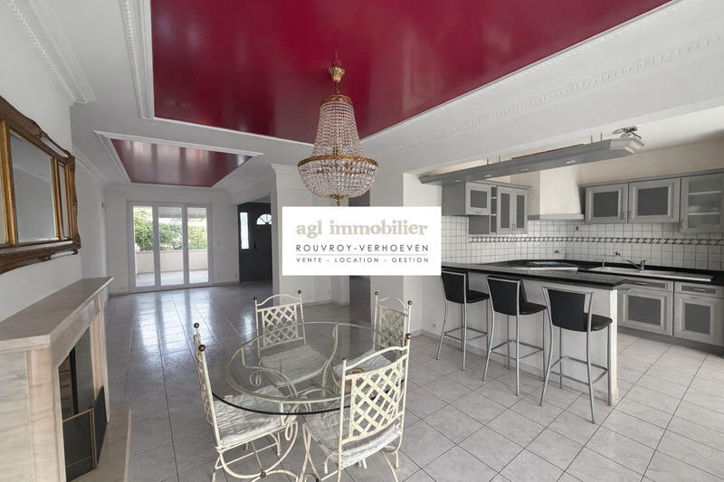 Maison - 174 m² - 5 pièces