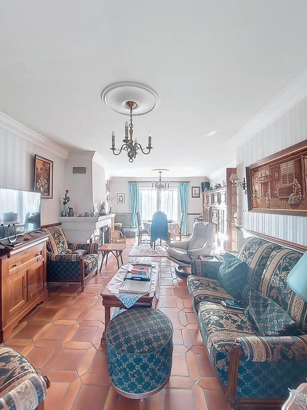 Maison - 171 m² - 7 pièces