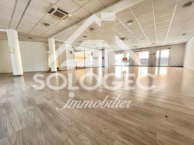 Local d'activités - 162 m² - 2 pièces