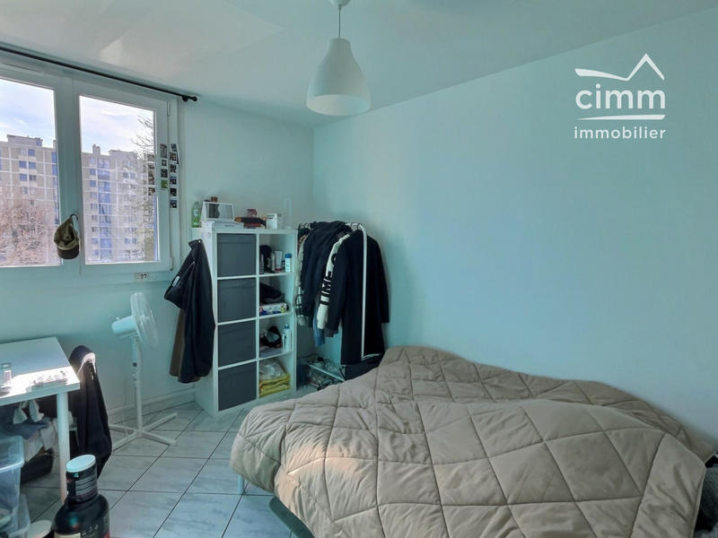 Appartement - 80 m² - 6 pièces