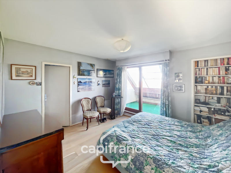 Propriété - 225 m² - 10 pièces