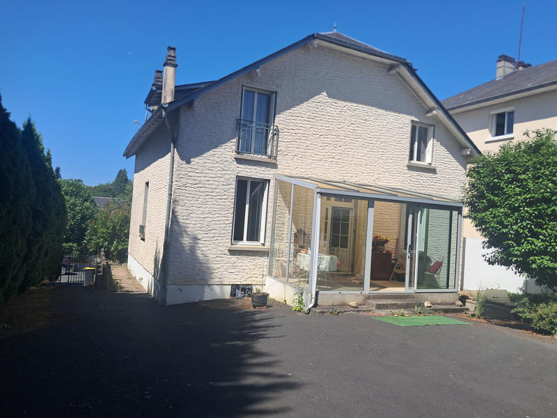 Maison - 140 m² - 6 pièces