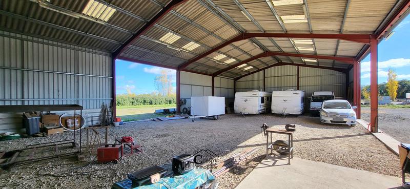 Local commercial - 496 m² - 4 pièces