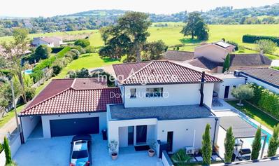 Maison - 193 m² - 6 pièces