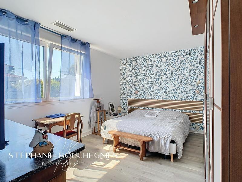 Maison - 223 m² - 10 pièces