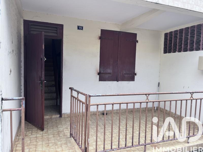 Maison - 250 m² - 8 pièces