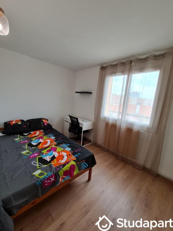 Chambre - 11 m² - 1 pièce