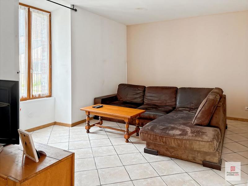 Maison - 111 m² - 7 pièces