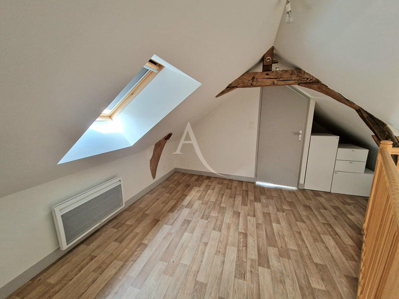 Maison - 263 m² - 9 pièces