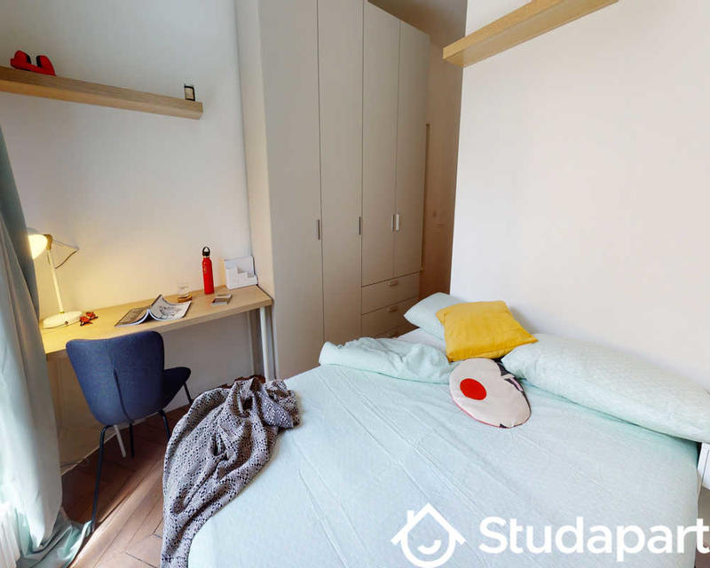 Chambre - 100 m² - 1 pièce