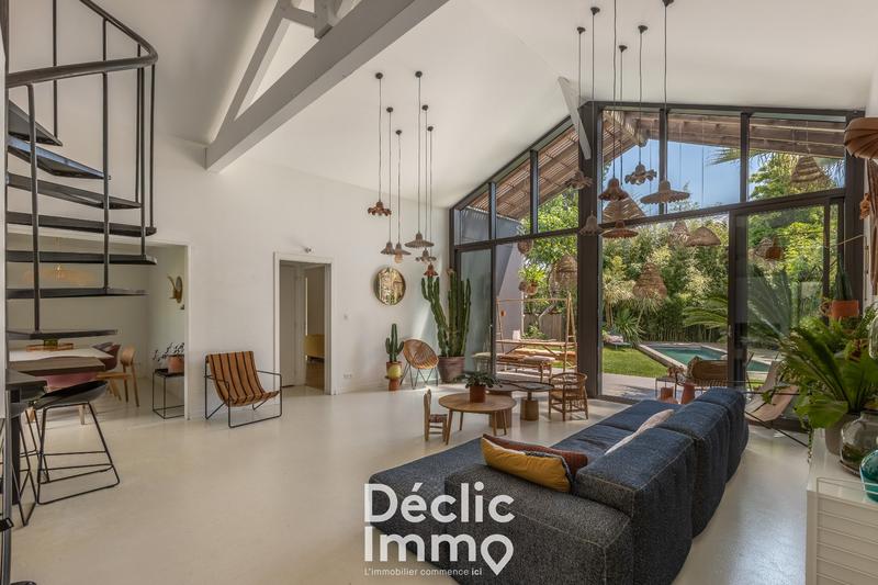 Maison - 200 m² - 7 pièces