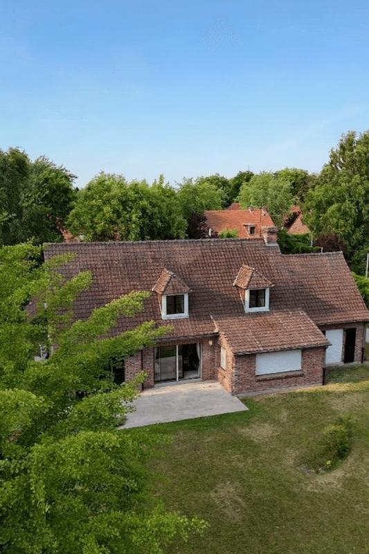 Maison - 205 m² - 8 pièces